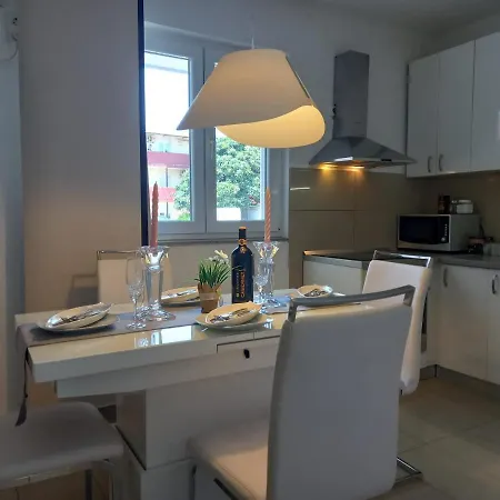 Apartman Zara Exterior photo