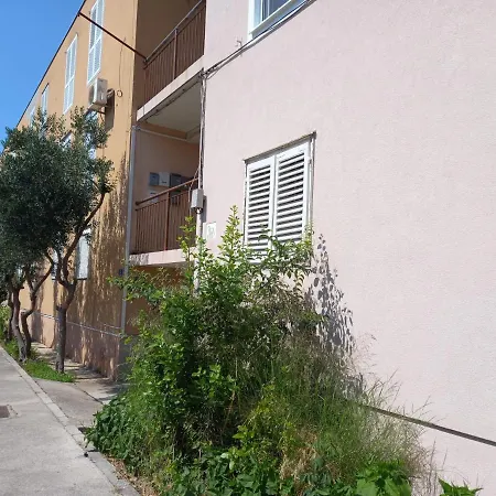 Apartman Zara Exterior photo