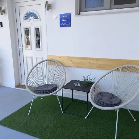 Apartman Zara Exterior photo