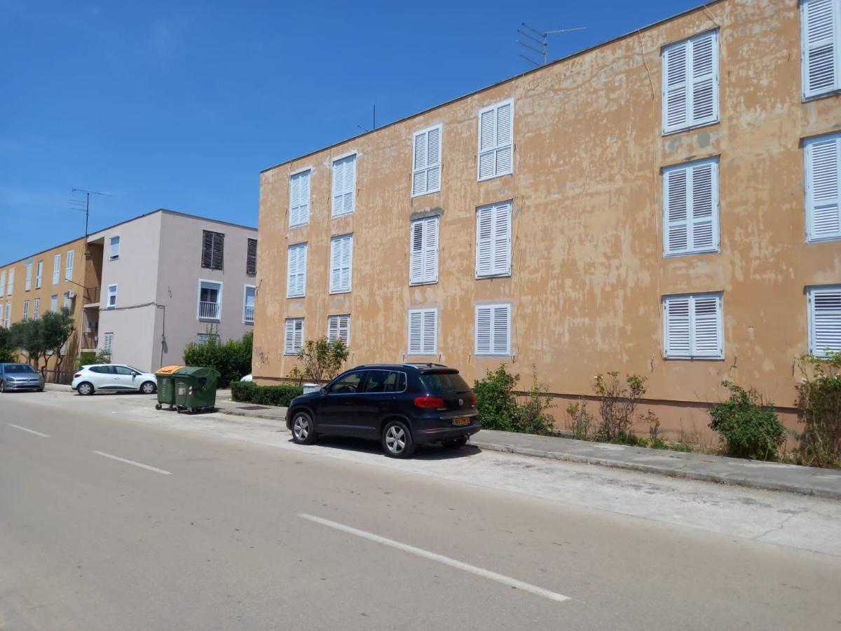 Apartment Apartman Zara *